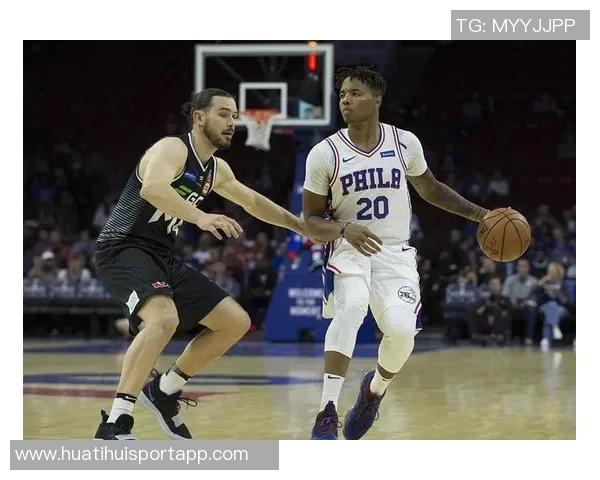 特纳三分球表现惊艳队友鼓励他勇敢投篮展现新风采