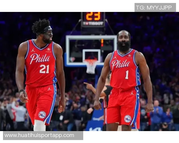 76人老鹰比赛争议主裁承认漏判暂停未挑战录像错误引发热议