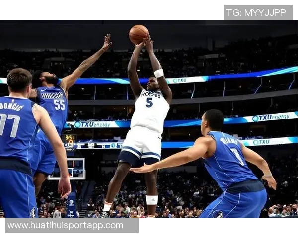 爱德华兹状态火热连续五场得分30以上场均372分命中率高达561三分命中率接近49 爱德华兹状态火热连续五场得分30以上场均372分命中率高达561三分命中率接近49