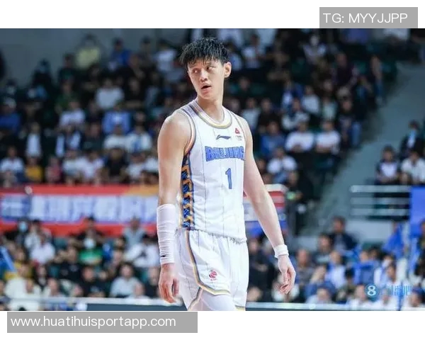 小曾季前赛拼劲十足媒体人分析合同压力促球员表现 小曾季前赛拼劲十足媒体人分析合同压力促球员表现